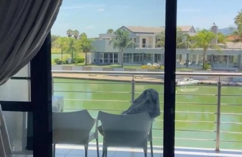 Hartbeespoort Villa | Lake Villa Hartebees