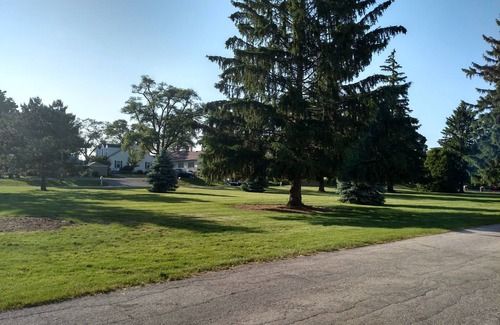 Syracuse House | Lake Wawasee- Morrison Island. Updated 2 Bed, 1Bath Cute Cottage on the water