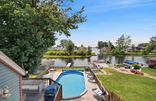 Enchanted Hills House | Lake Wawasee Retreat: private pool, hot tub & pier