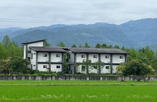 Yuanshan House | Lakeforest B&B