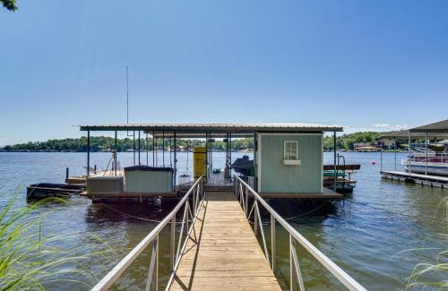 Gravois Mills House | Lakefront and Dog-Friendly Gem in Gravois Mills