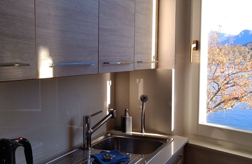 Caslano Apartment | Lakefront apartment in Caslano (Casa Celeste)