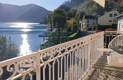 Caslano Apartment | Lakefront apartment in Caslano (Casa Celeste)