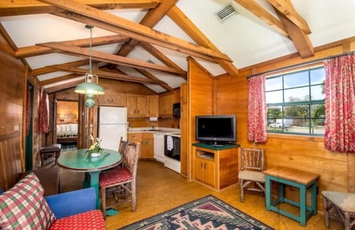 Seminole Cabin | ⛵️Lakefront Cabin 10min toBEACH/Dogs 🐶OK/Kayak/#410