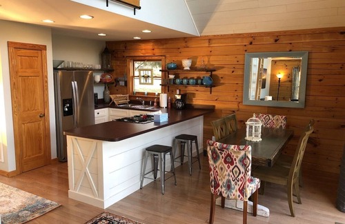 Trevilians Cabin | Lakefront Cabin - Farm Animals - Fish, Swim, Boat, Hike/Bike 5+Miles Trails