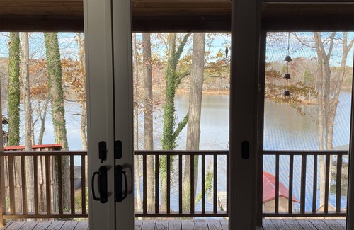 Roxboro House | Lakefront Cabin on Hyco Lake