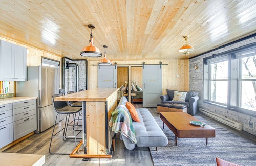 Tower Cabin | Lakefront Cabin on Lake Vermilion: Dock, Boat Lift