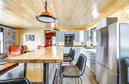 Tower Cabin | Lakefront Cabin on Lake Vermilion: Dock, Boat Lift