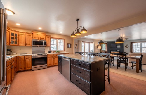 Birchwood Cabin | Lakefront Cabin w/Firepit Nights & Scenic Views