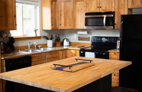 Hayden Cabin | Lakefront Cabin with 2 Decks and Amazing Views. Firepit, Cornhole, Kayaks!