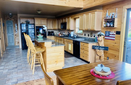 Athens Ski Chalet | Lakefront Chalet perfect for families!