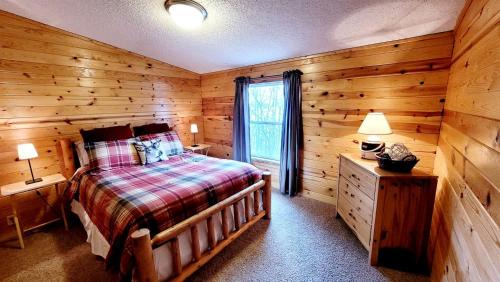 Birchwood House | Lakefront Family-Friendly Cabin with a Games Room in Birchwood, Wisconsin