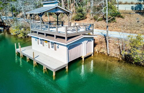 Lakemont House | Lakefront gem with deck, grill, boathouse/dock, fireplace, central AC, &WiFi