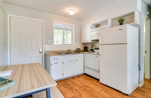 Kimberling City Cottage | Lakefront Haven: Boat Slip, Deck & Community Pool!