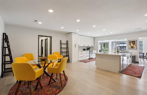 Melrose House | Lakefront Haven w/Pool!