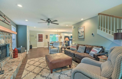 Eatonton House | Lakefront Home w/Entertainment Space & Dock!