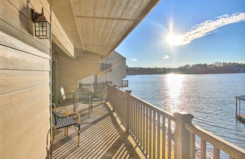 Mid America Condo | Lakefront Hot Springs Condo w/Boat Dock!