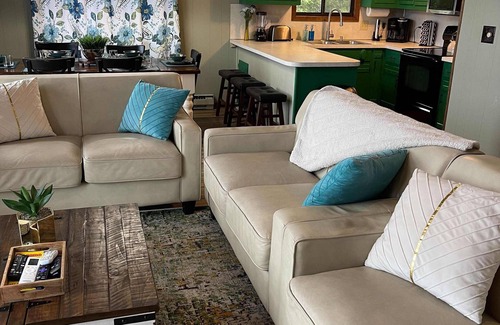 Gouldsboro House | Lakefront, Hot Tub, Dog Friendly, Resort Amenities