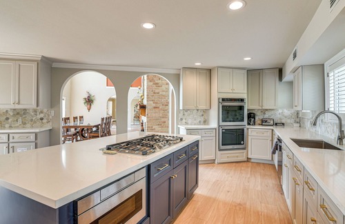 Nassau Bay House | Lakefront Houston House - 1 Mi to Space Center!