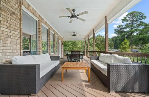 Mid America House | Lakefront Lux, Pool, Hot Tub, Game Room