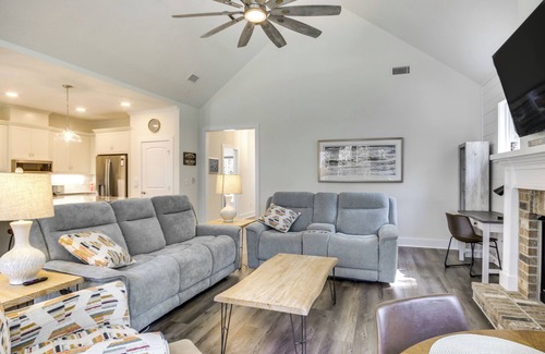 McCormick House | Lakefront McCormick Retreat w/Patio & Views