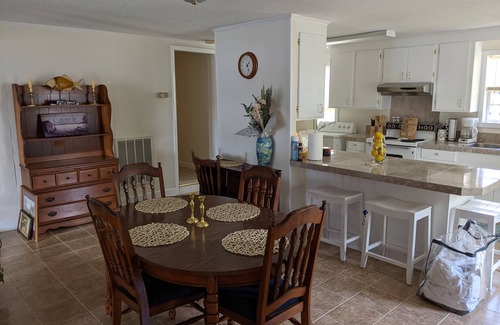 Manning House | Lakefront, private dock, boat access