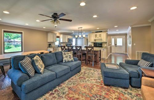 Eddyville House | Lakefront Rest-Ashored Home with Private Dock!