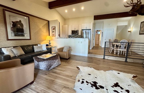 Zephyr Cove Villa | Lakefront Townhome | Prvt Beach & Decks | Sleeps 6