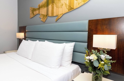 Lake San Marcos Resort | Lakehouse Resort