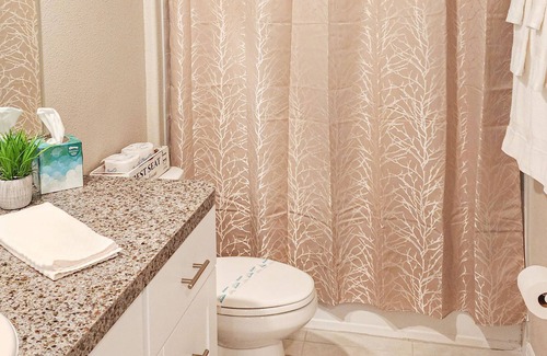 Fussels Corner House | Lakeland New 4BR Family / Corp Home