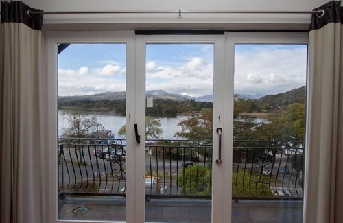 Waterhead Cottage | LAKELAND VIEW, romantic, luxury holiday cottage in Ambleside