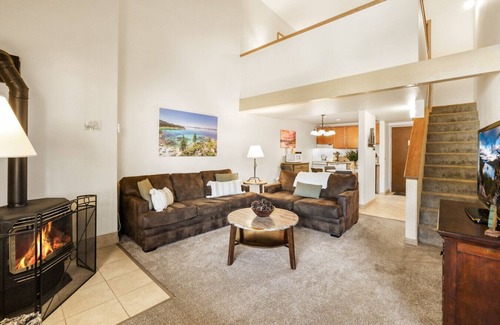 South Lake Tahoe Villa | Lakeland Village 2 Bed Condo w/Pool View