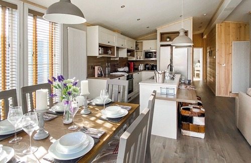 Woodhall Spa Ski Chalet | Lakeside 14 Casa Pet Friendly