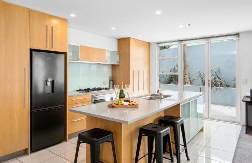 Taupo Apartment | Lakeside Apartment Waimahana 1