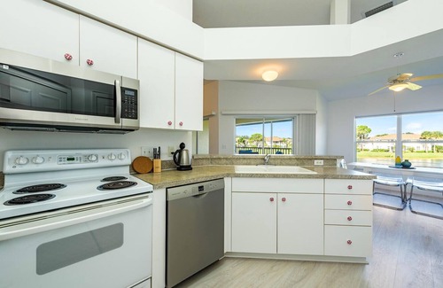Bonita Springs Condo | Lakeside condo in Bonita Springs with glorious views.