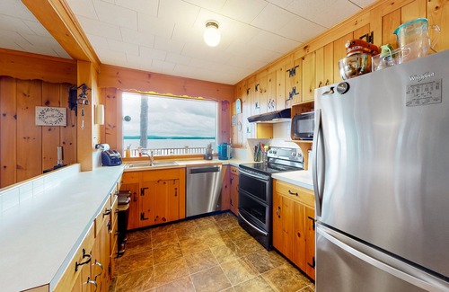 Alton Bay House | Lakeside cottage with Lake Winnipesaukee views & private boat dock, dog-friendly