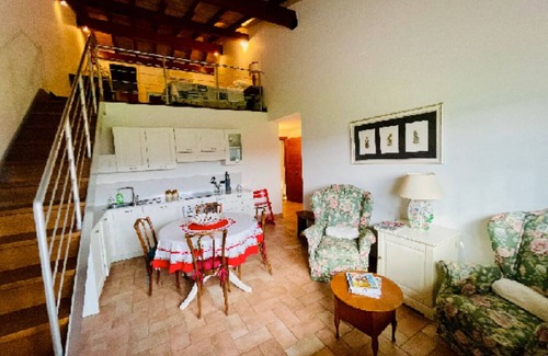 Zona LIX Polline Martignano Apartment | Lakeside Farmhouse Apartment in Rome, Potrero Grande - Owl Apartment