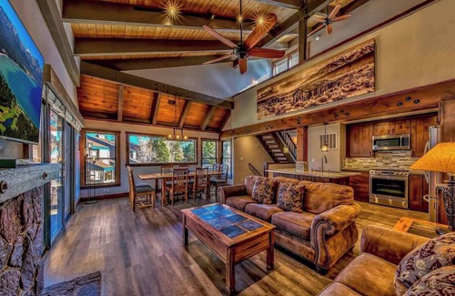 South Lake Tahoe House | Lakeside Haven by Heavenly Sand