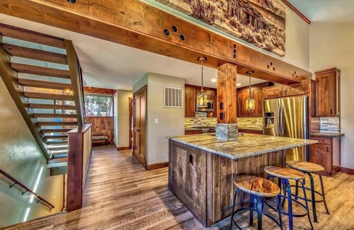 South Lake Tahoe House | Lakeside Haven by Heavenly Sand