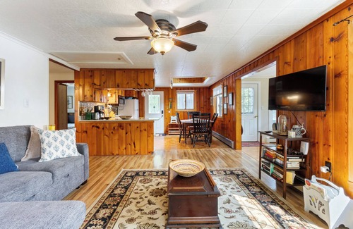 New Durham House | Lakeside Haven w/Private Hot Tub, Dock & Firepit