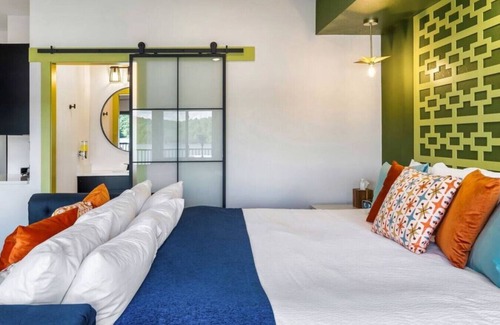 Dandridge Cabin | Lakeside -Lake Hair Don't Care Villa - your villa is located just steps from Douglas Lake