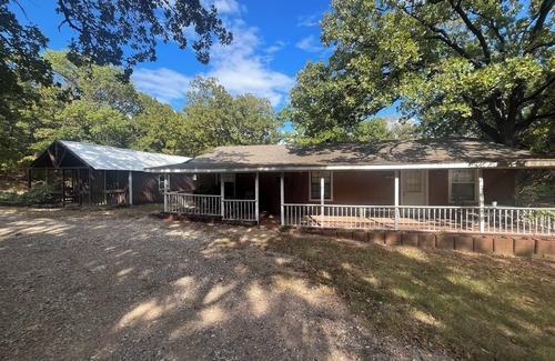 Kingston House | Lakeside Landing, Lake Access, Hiking, Starlink WiFi,