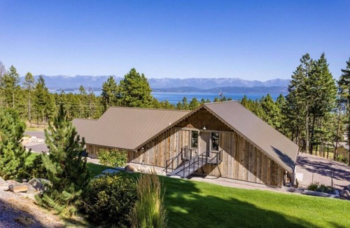 Lakeside Apartment | Lakeside Loft overlooking Flathead Lake and Swan Mountains!