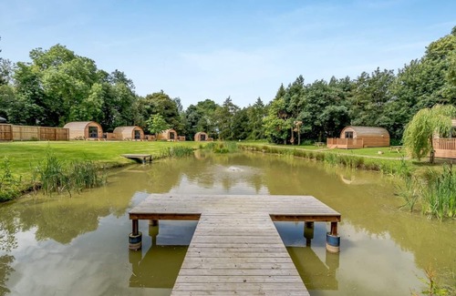 Cayton Ski Chalet | Lakeside Micro Lodge