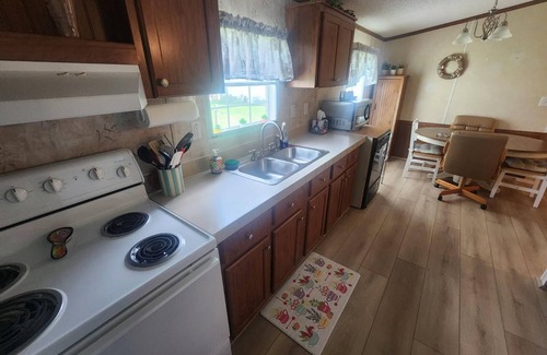 Buckhead Ridge House | @Lakeside Peach@nRare 3/2, Golf Cart, Lake O access from waterfront home