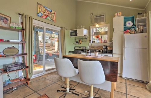 Pleasure Island Cottage | Lakeside Pleasure Island Cabin w/Deck & Gas Grill