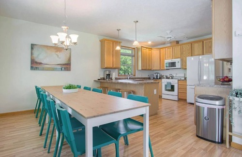 Whitehall House | Lakeside Retreat - Peak Fall Colors, Fire Pit, Hiking, Near Lake MI