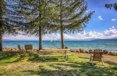 Tahoe Vista House | Lakeside Studio Steps from the Beach