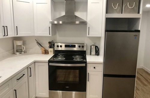 Nelson Apartment | Lakeside Suite - Two bed, Two bath Suite in Nelson