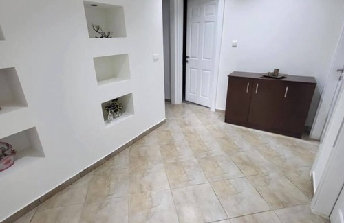 Udenisht Apartment | Lakeside View Apartment